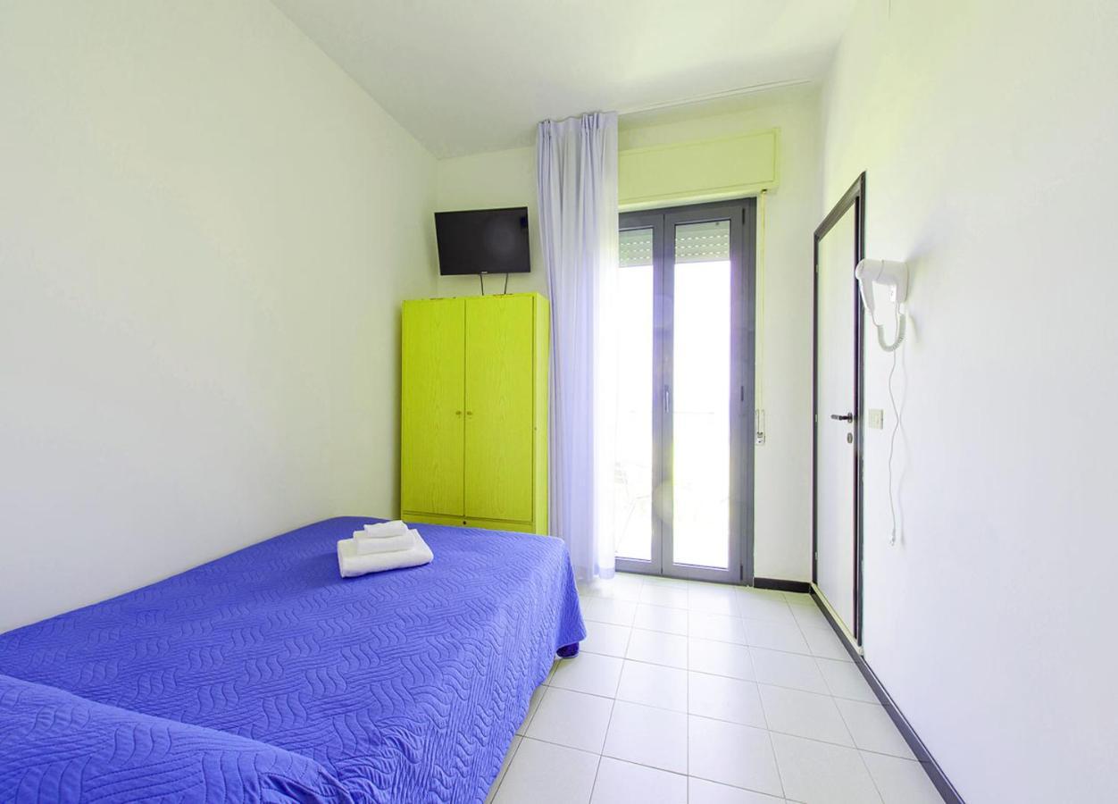 Hotel Paloma Beach Front Chiringuitos Time ริมินี ภายนอก รูปภาพ